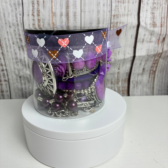 Mystery Treasure 12 oz Jar - Lot 0249 - Picture 4 of 6